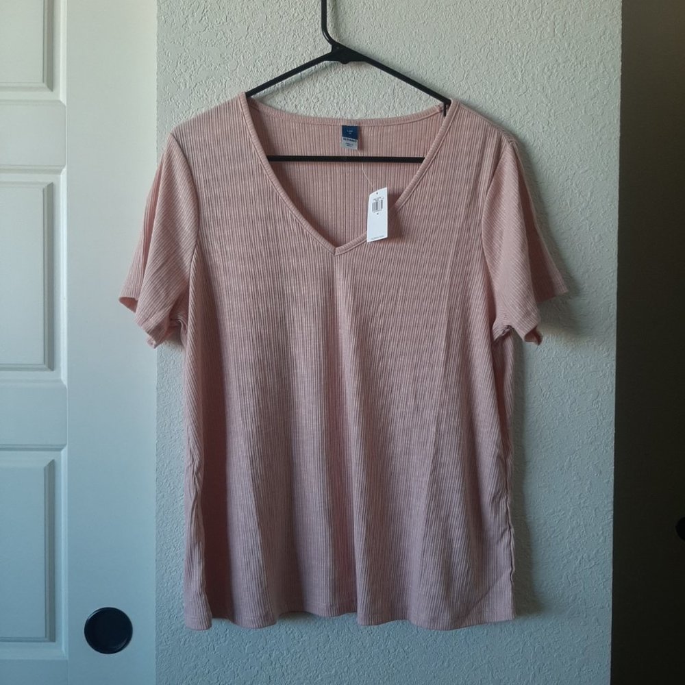 NWT Old Navy Ribbed Slub-Knit Luxe V-Neck T-shirt